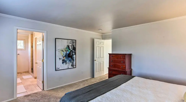Коттедж Tacoma Home w/ Garden + Pond ~ 3 Mi to Beach