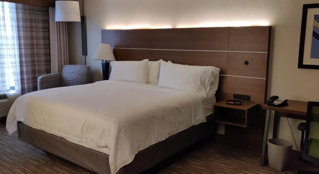 Номер Deluxe Holiday Inn Express & Suites Irving Conv Ctr - Las Colinas by IHG