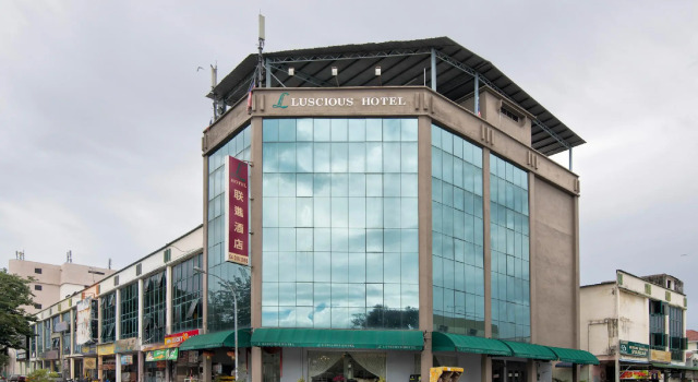 Luscious Hotel