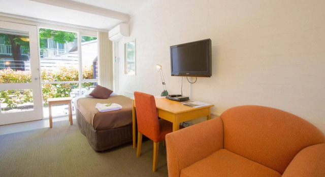 Summer East Serviced Apartments