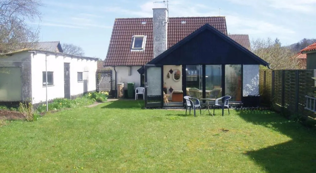 Коттедж с 3 комнатами Strandhuset Holiday Home