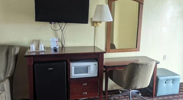 Standard Zimmer Dollar Inn