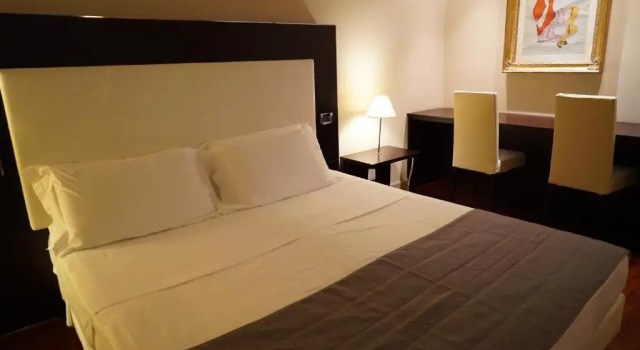 Трёхместный номер Standard Cremona Palace Hotel