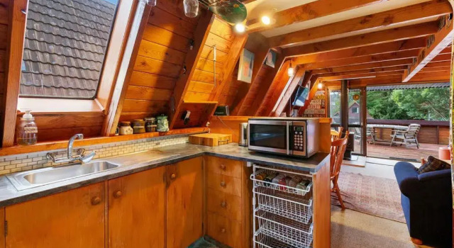 The Chill Out Chalet - Ohakune Holiday Home, Rezerwuj Chalet Hotele w Auckland Region z parkingiem, Parking