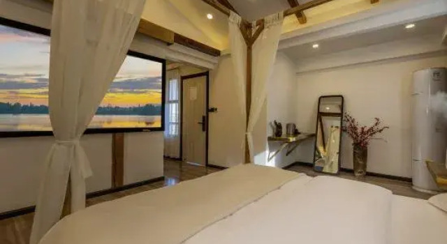 Семейный люкс с видом на сад Sanju Boutique Hotel
