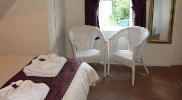 The Charterhouse, Book Bed and Breakfast Hoteller i Torquay med parkering, nær Torre Abbey, Parkering