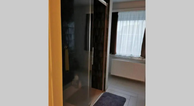 Spacious villa near a lake, Rezerwuj Willa Hotele w Bruksela z parkingiem, Parking