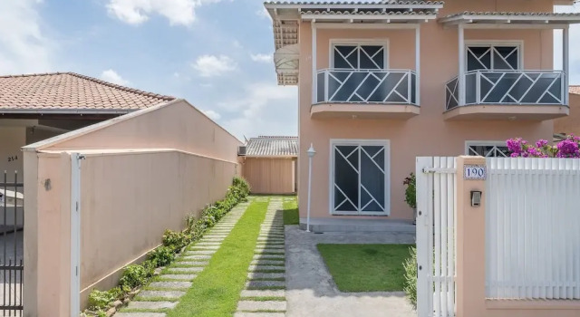 5BR Home w/ Pool in Penha Center Bsl190