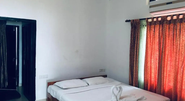 Коттедж с видом на озеро ILLIKKALAM Lakeside Cottages Kumarakom Kerala