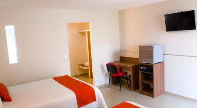 Четырёхместный семейный номер Standard La Casa del Reloj - Zona de Hospitales