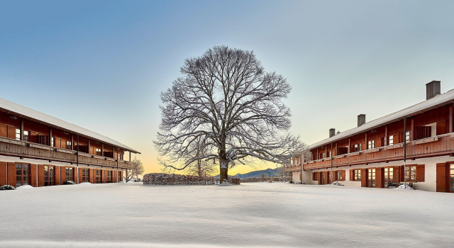 Der Margarethenhof, Book Hotel Hoteller i Waakirchen med pool, Swimmingpool