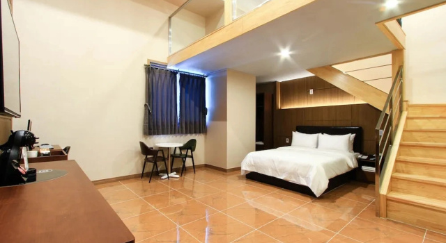 Номер Standard The King Hotel