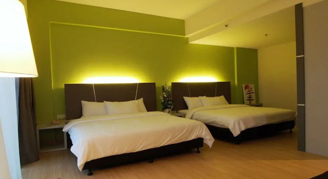 Семейный люкс с балконом Marvelux Hotel