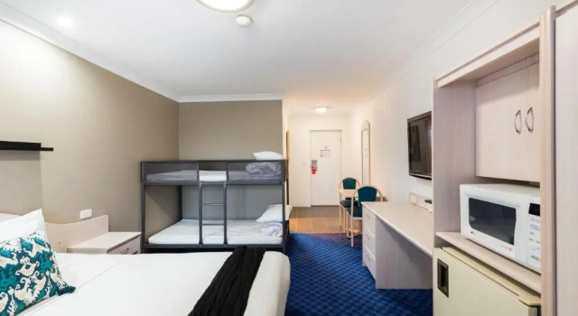 Номер Economy Golden Age Motor Inn