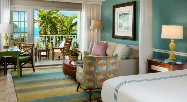 Полулюкс с частичным видом на океан Ocean Key Resort & Spa, a Noble House Resort