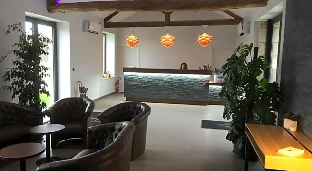 Domaine du Normandoux, The Originals Relais (Relais du Silence), Забронировать Отель Терсе Вьен