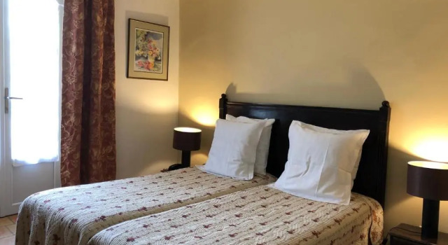 Номер Standard Logis Hôtel Le Moulin de la Beune