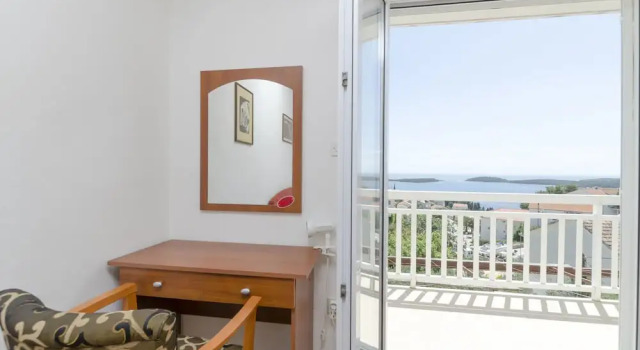 Apartments Majda, Prenota Appartamento Città di Lesina 