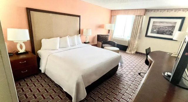 Номер Deluxe Fairbridge Hotel Cleveland East