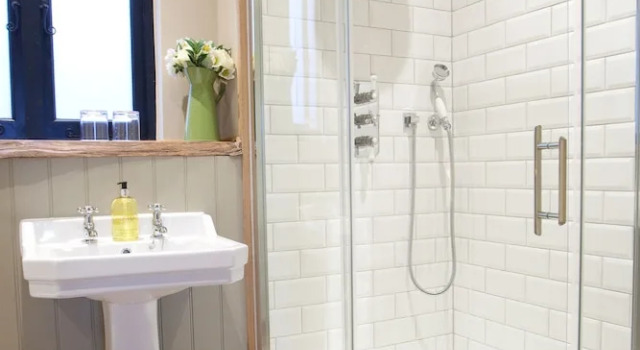 The Plough Inn, Buchen Sie Hotel Stalisfield Kent
