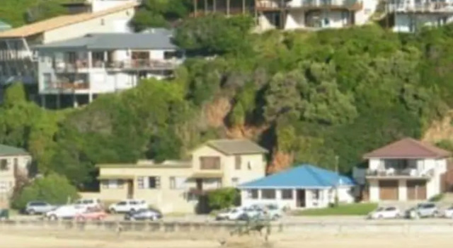 Top beach studio