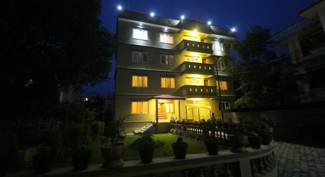 Himalayan Sherpa INN