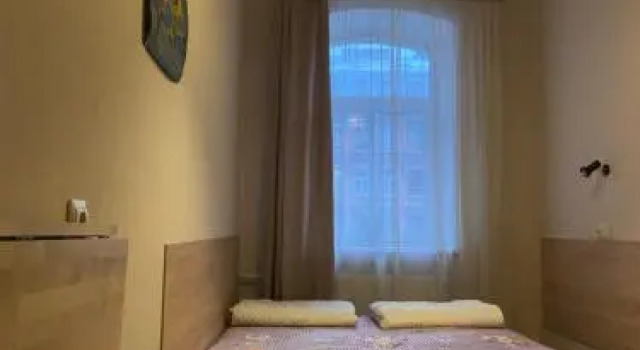 Frida Hostel, Забронировать Хостел Отели Санкт-Петербурга с парковкой, рядом с Российский государственный педагогический университет им. А. И. Герцена, Парковка