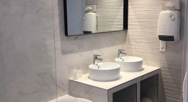 Двухместный номер Standard с балконом Le Galion Hotel et Restaurant Canet Plage - Logis