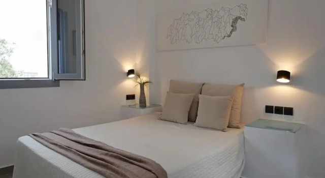 Fira Citizens Rooms, Забронировать Отель Тира Santorini Caldera, рядом с Музей досторического города Тира