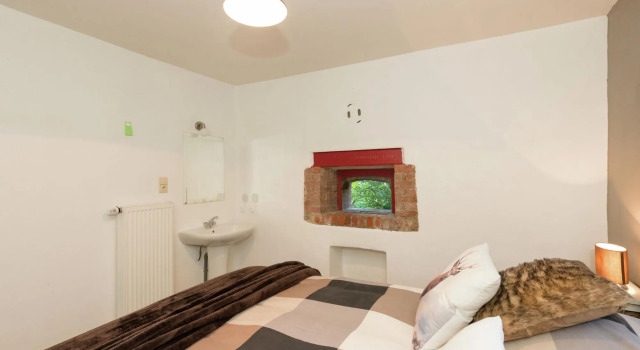 Tastefully Furnished Holiday Residence Located in the Heart of the Ardennes, Забронировать Отель Уффализ 