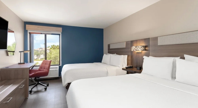 Люкс с видом на залив Holiday Inn Express Hotel & Suites Tampa-Rocky Point Island by IHG
