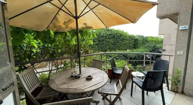 Шале Duplex in Siwar, 1 Bedroom, Next to Rimal, Wifi