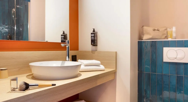 Трёхместный семейный номер Premium Ibis Styles Miramas