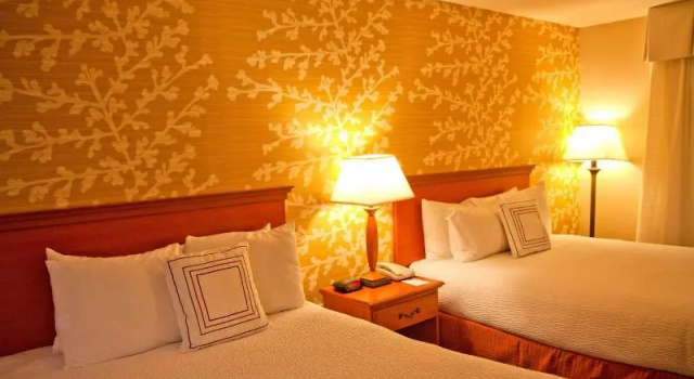 Четырёхместный номер Standard Country Inn & Suites by Radisson, Modesto-Salida