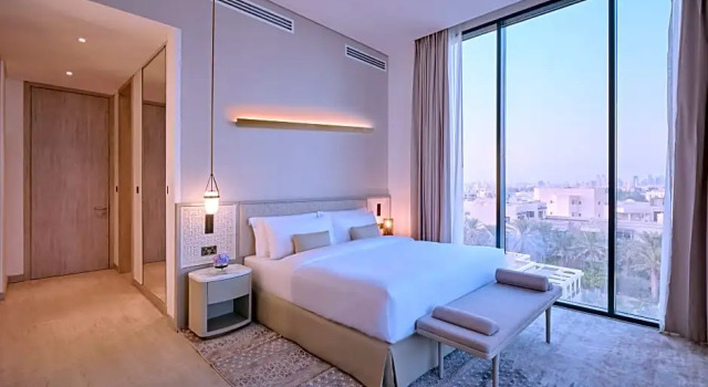 Люкс с балконом и seafront Arabella Beach Hotel Kuwait, Vignette Collection by IHG