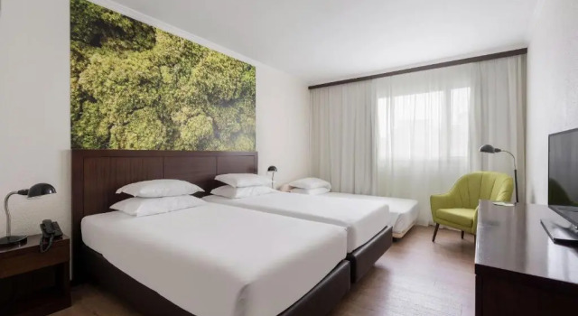 Трёхместный номер Plus Standard Neat Hotel Avenida