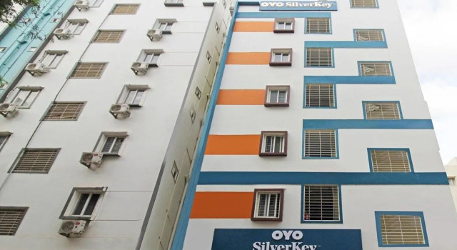 Silverkey Executive Stays 27824 Dharamkar Residency, Rezerwuj Hotel Hajdarabad 