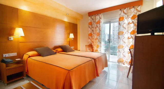 Двухместный номер Standard с видом на бассейн Hotel Servigroup Diplomatic 4 Sup