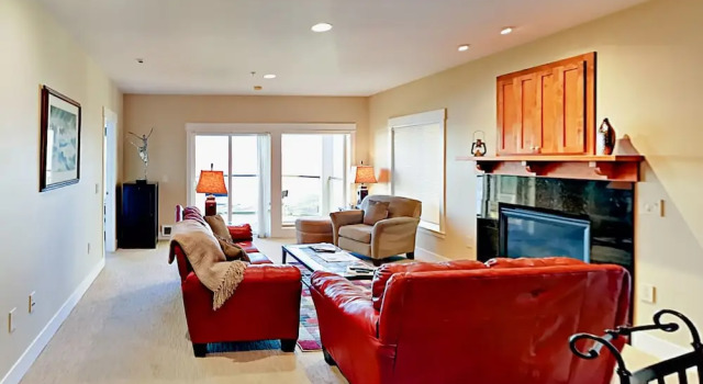1125 NW Spring St Condo Unit A-203, Забронировать Апартаменты/квартира Апартаменты Ньюпорт, Апартаменты/квартира