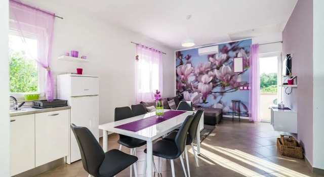 Charming Detached House With Beautiful Private Garden, 300m From the sea, Забронировать Отель Отели Доброполяны 3 звезды, 3*
