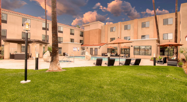 Holiday Inn Express & Suites Carlsbad Beach by IHG