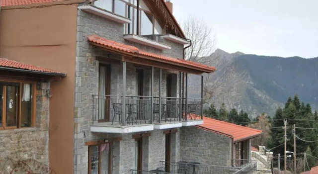 To Pandoxeio Tis Rinas, Book Hotel Hotels in Central Greece with Parking, Parking