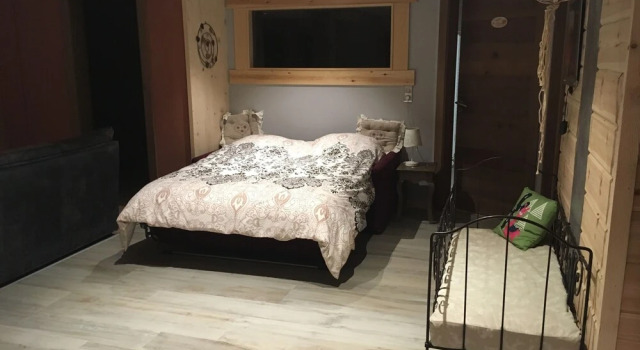 Gite La Guillemette, Prenota Hotel Les Combs 