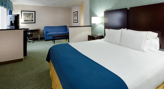 Номер Standard Holiday Inn Express & Suites Smithfield - Providence by IHG