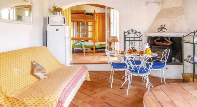 House Claudio Collabassa, Boek Hotel Airole 