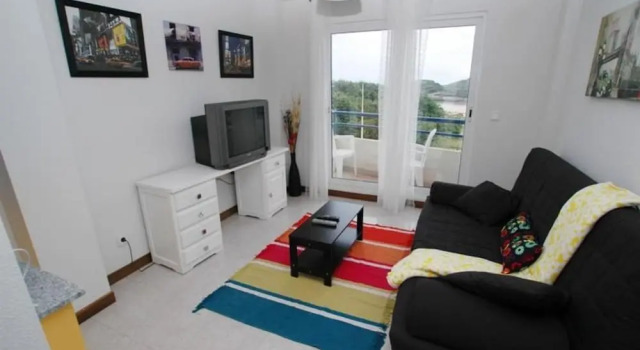 Семейные апартаменты с 2 комнатами с видом на море Apartment in Isla, Cantabria 102775 by MO Rentals