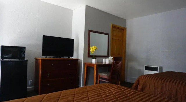 Четырёхместный номер Standard A&A Lake Tahoe Inn