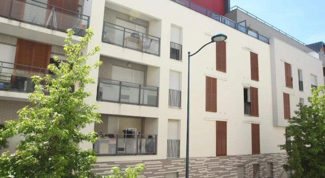 Beautiful Apartment With Balcony Near Paris