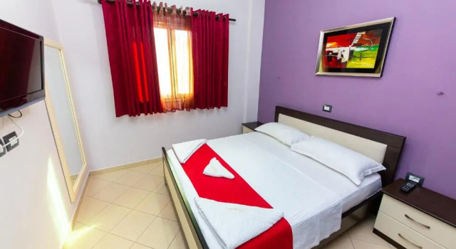 Семейный номер Standard с балконом Hotel Villa Qendra