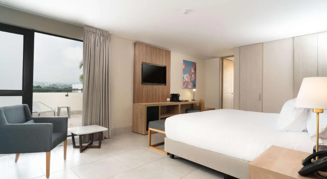Двухместный номер Standard с балконом Hilton Garden Inn Cali Ciudad Jardin